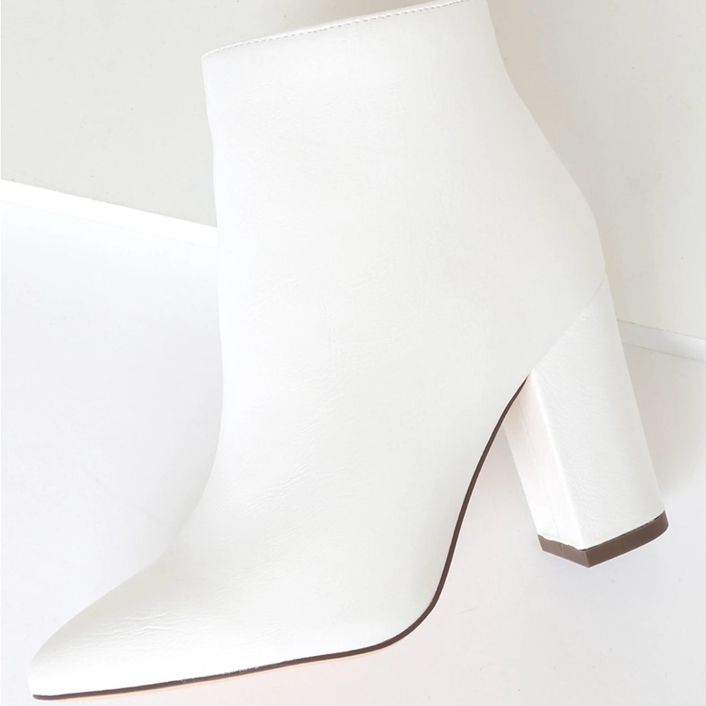 Lulu’s White high heel booties, 8.5